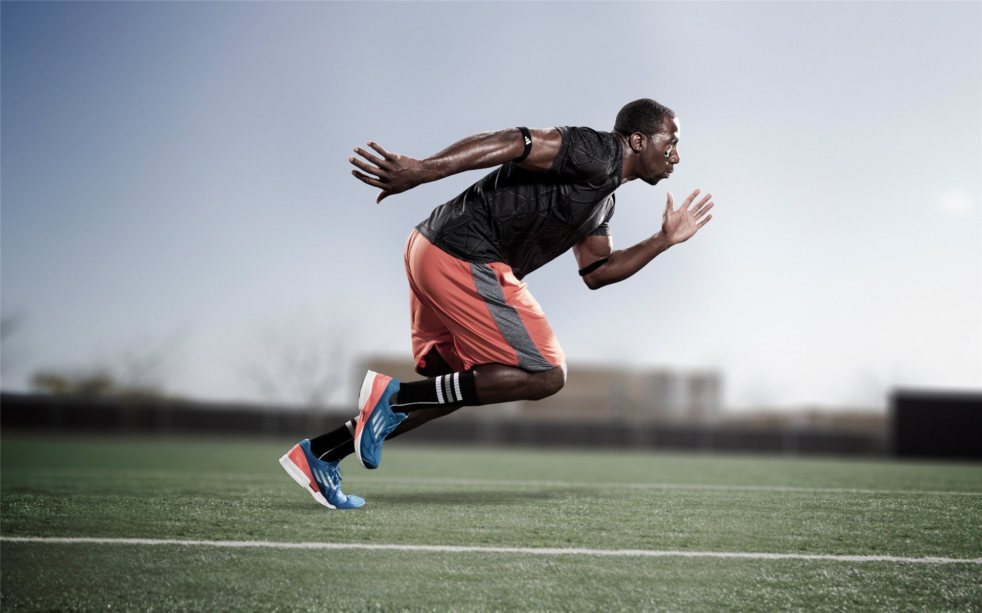 美国骑手吉塔·日特科维奇荣获2024年最佳障碍赛骑手奖,表彰其卓越表现。