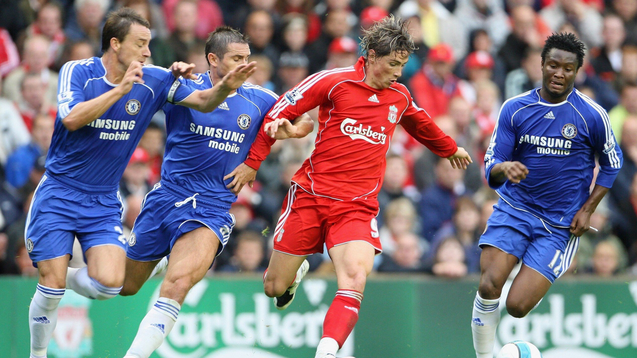 蒂亚戈伸援手佩里西奇，AC米兰后卫互相支持，佩里西奇在国米几号