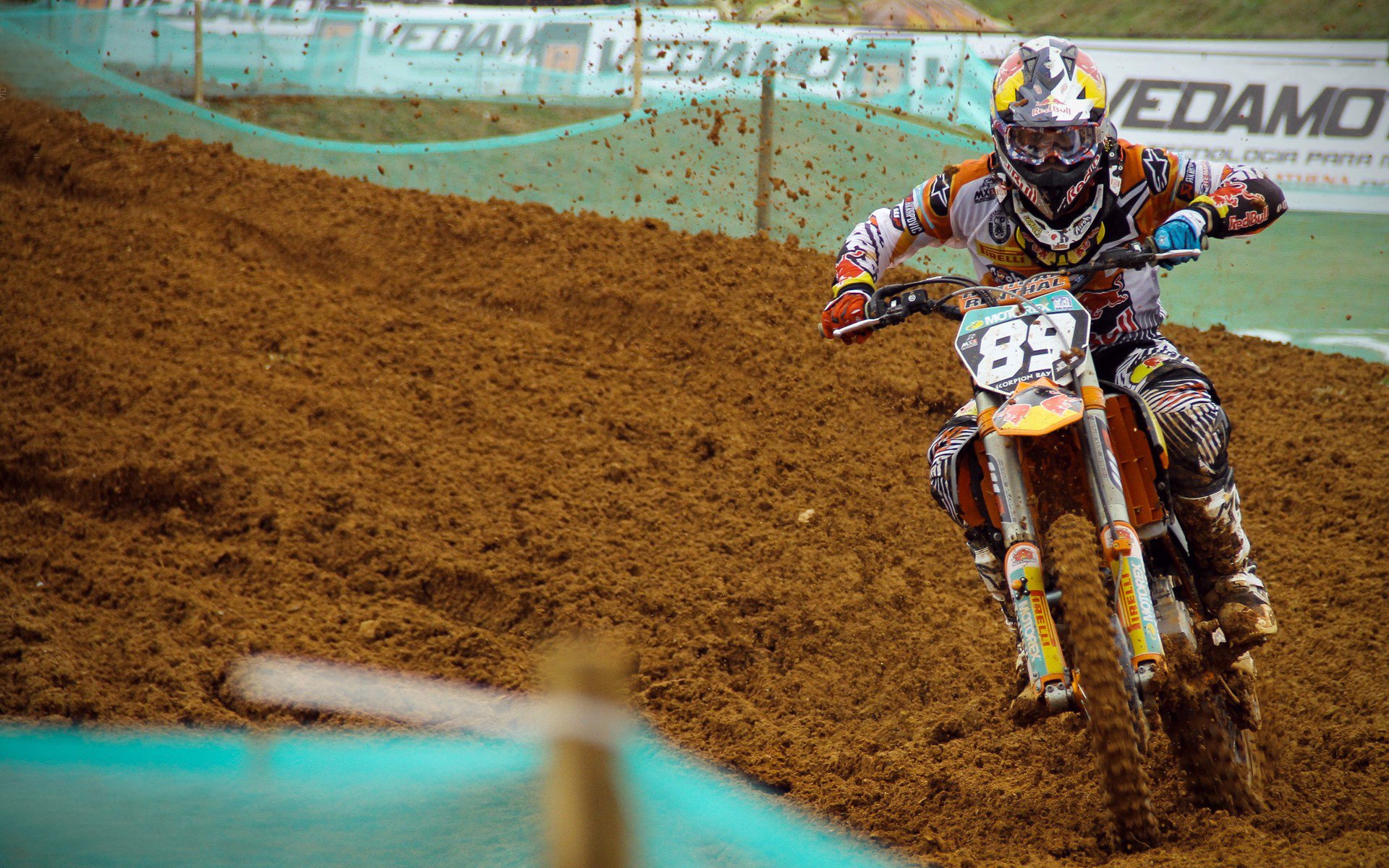 世俱杯“决赛前瞻”：豪门对决，冠军归属悬念逐渐揭晓